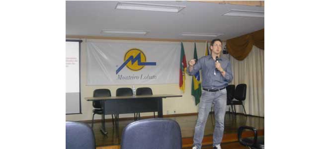 FATO recebe palestras do CRA-RS FATO recebe palestras do CRA-RS